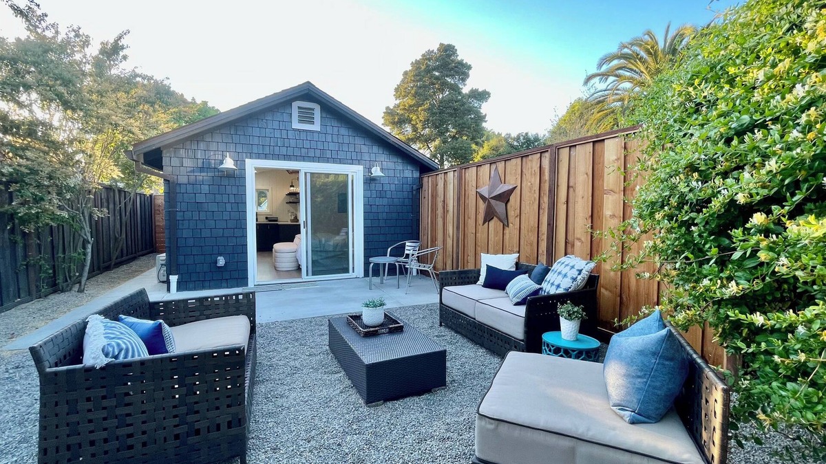 Alto Sutton Manor Cottage | Charming 1-bedroom cottage with AC and WiFi in marvelous Mill Valley