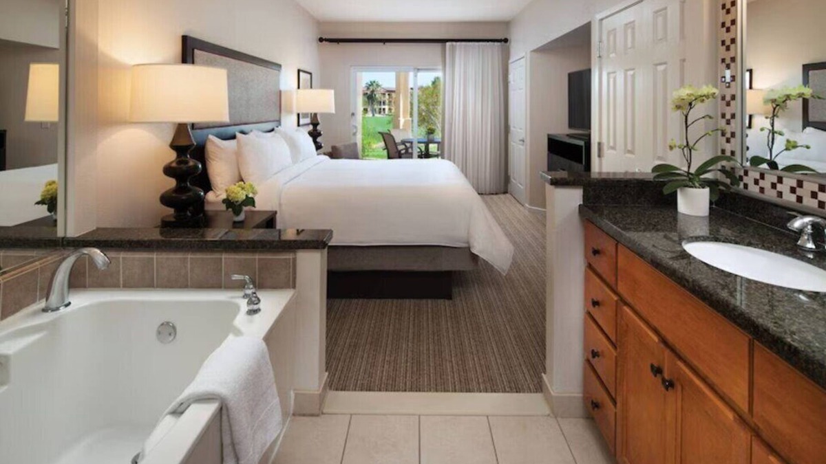 Palm Desert Villa | Charming 1-bedroom villa in Palm Desert with AC, fitness room