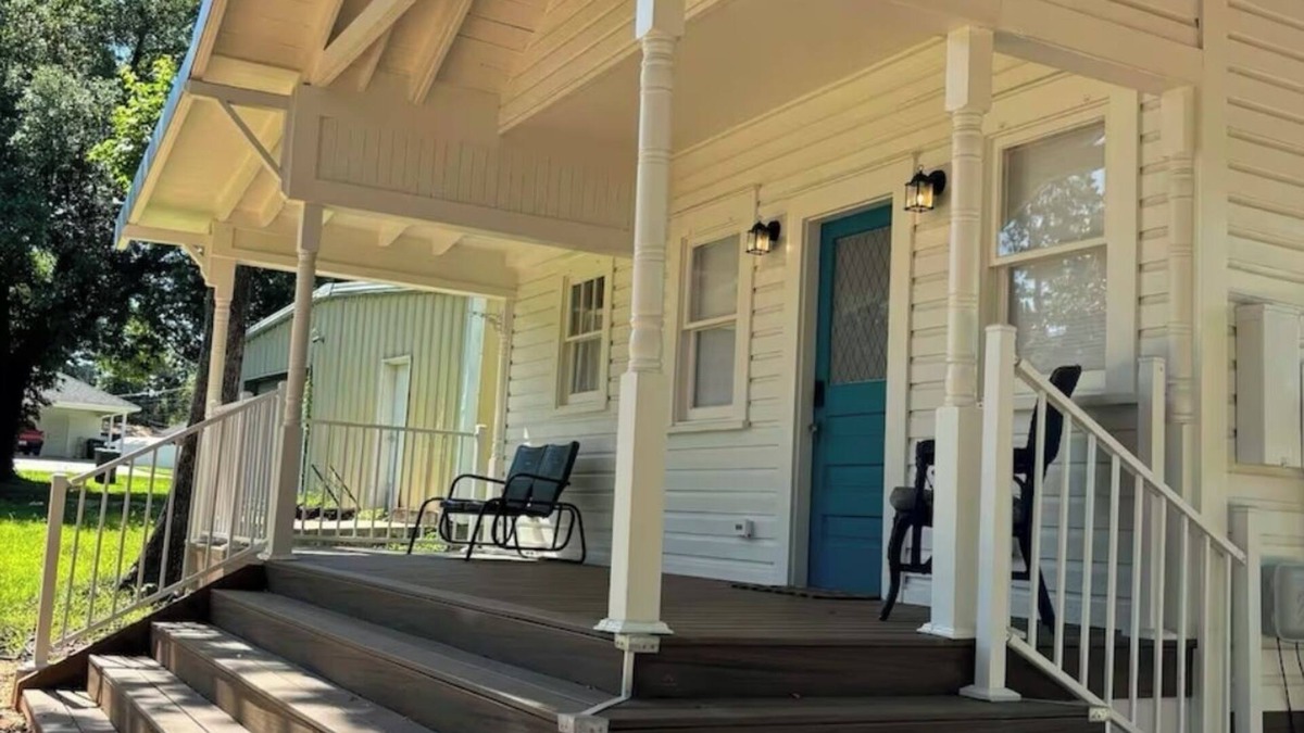 Claiborne Cottage | Charming 1-bedroom cottage with WiFi, AC in fabulous West Monroe