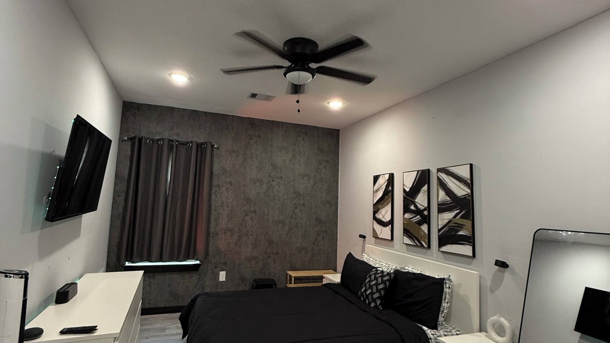 Southeast Houston House | Charming 1-bedroom with fitness room and AC in fantastic Houston