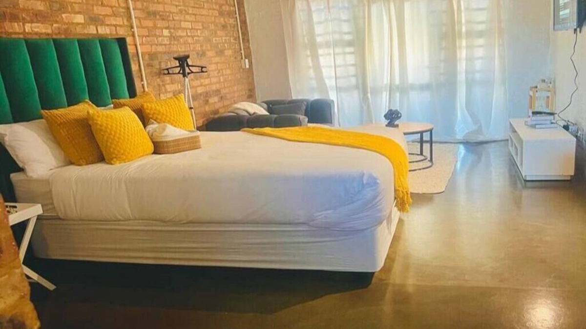 Downtown Johannesburg Apartment | Charming 1-bedroom apartment in Maboneng Johannesburg