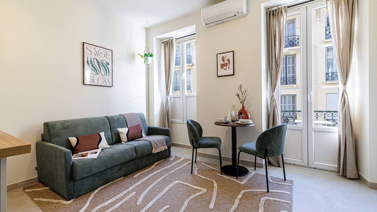 Cimiez Apartment | Charming 1-room apartment - Citycenter