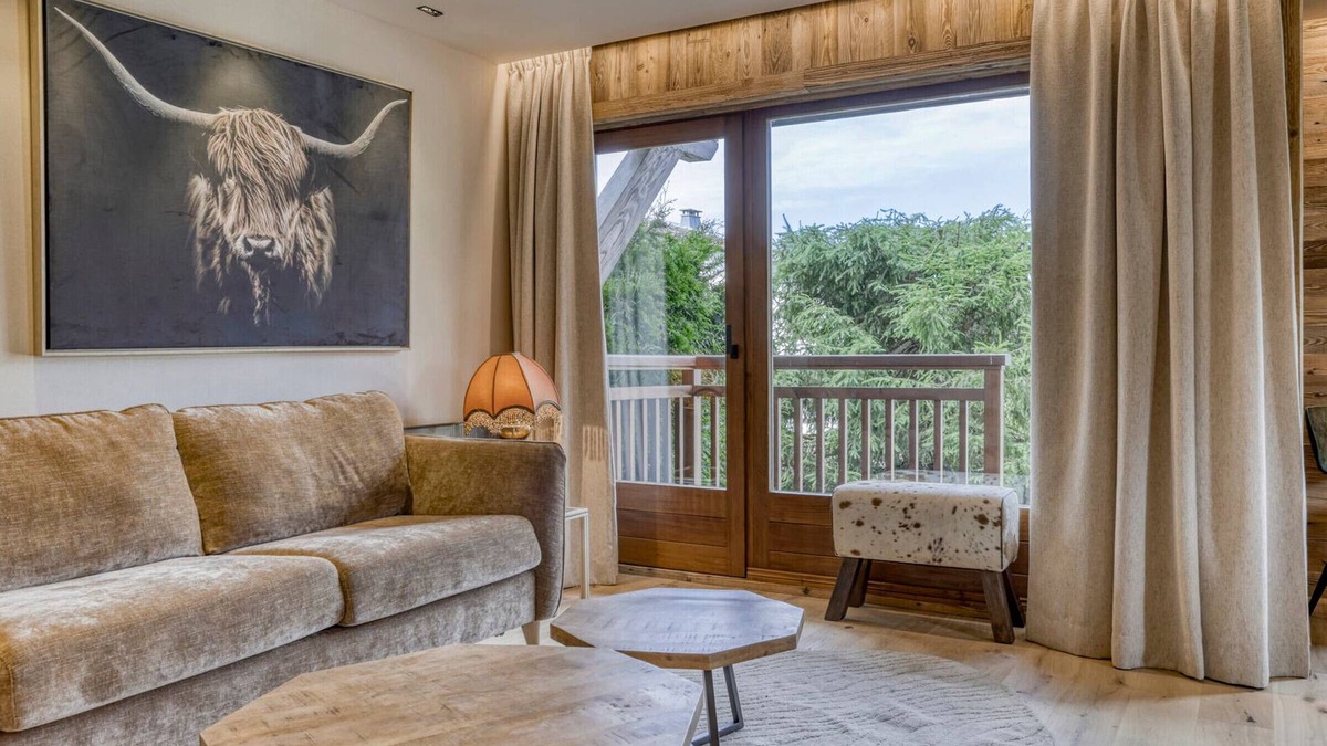 Le Planellet Apartment | *Charming 1BR Apt Near Ski Slopes & Golf - Sleeps 4, Pet-Friendly, Ski Locker, Garage*
