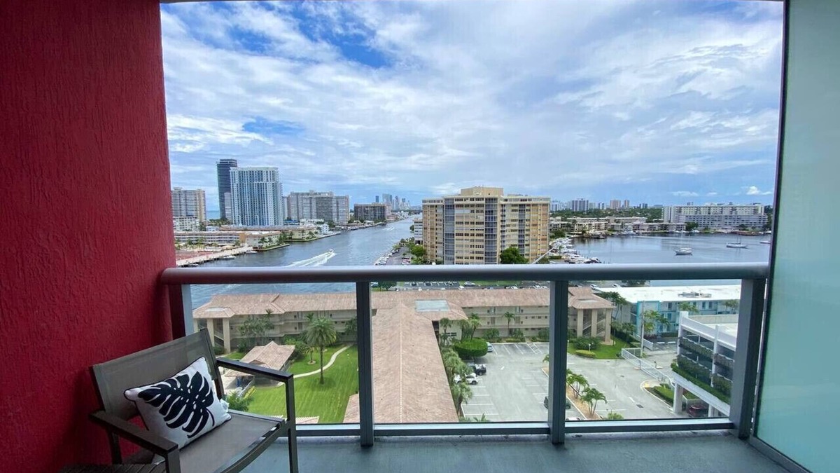 Hallandale Beach Apartment | Charming 1BR Beachfront Apartment with Pool, Gym & Hotel Services