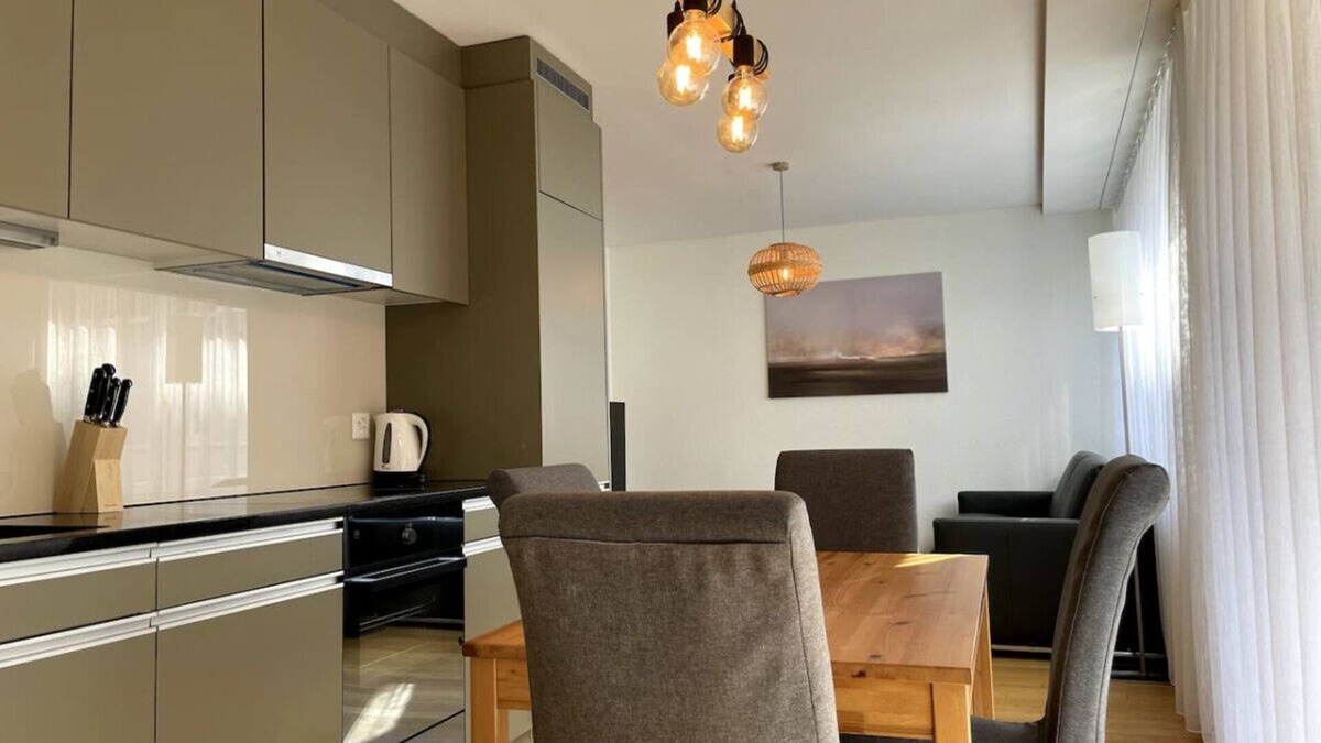 Sihlfeld Apartment | Charming 1BR flat in the city center (West9)