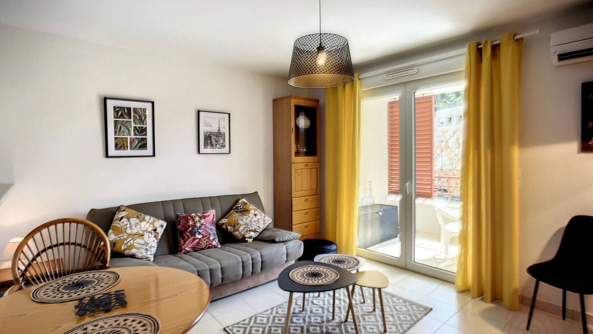 Lamalou-les-Bains Apartment | Charming 1BR Apt with Terrace, AC & Parking, 500m from Lamalou-les-Bains Center