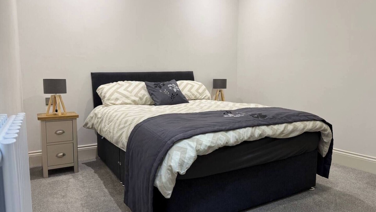 Hull Old Town Apartment | Charming 2-bedroom corporate apartment in Kingston upon Hull