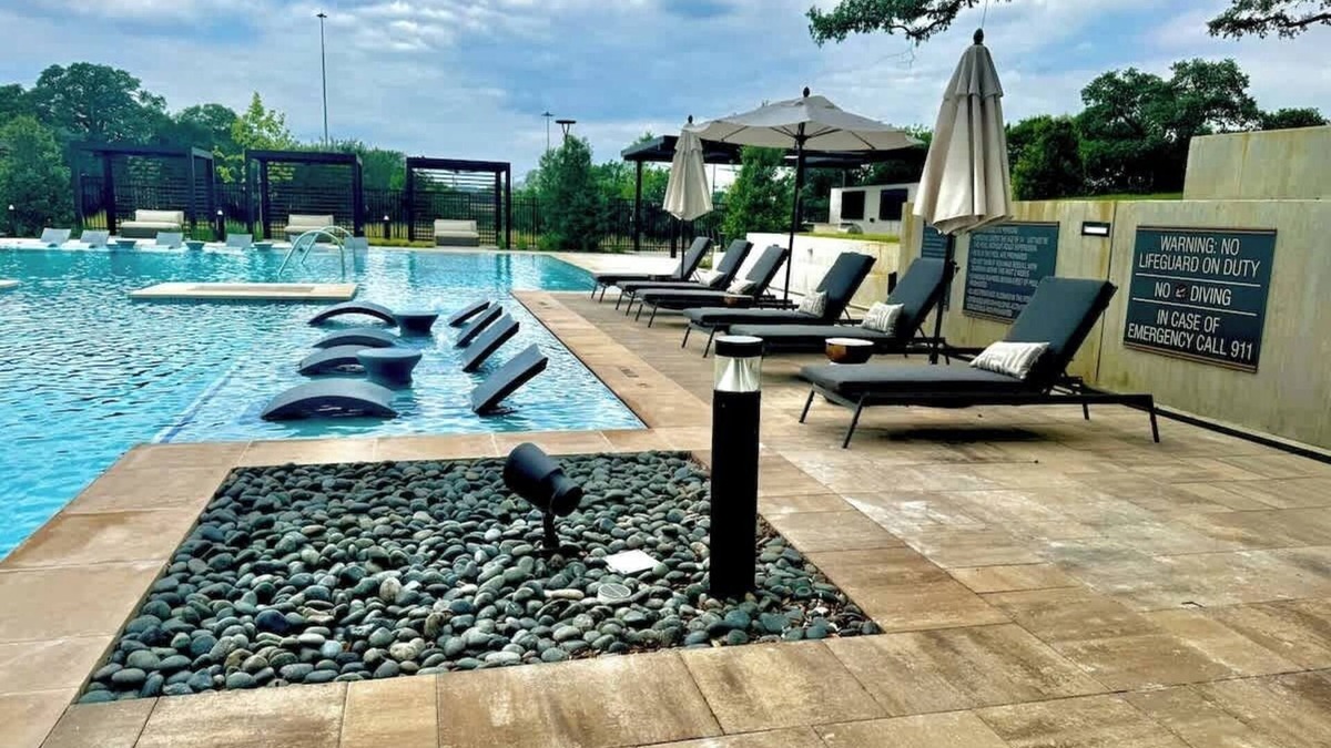 McNeil Apartment | Charming 2-Bed Apt w-Huge Pool & Gym