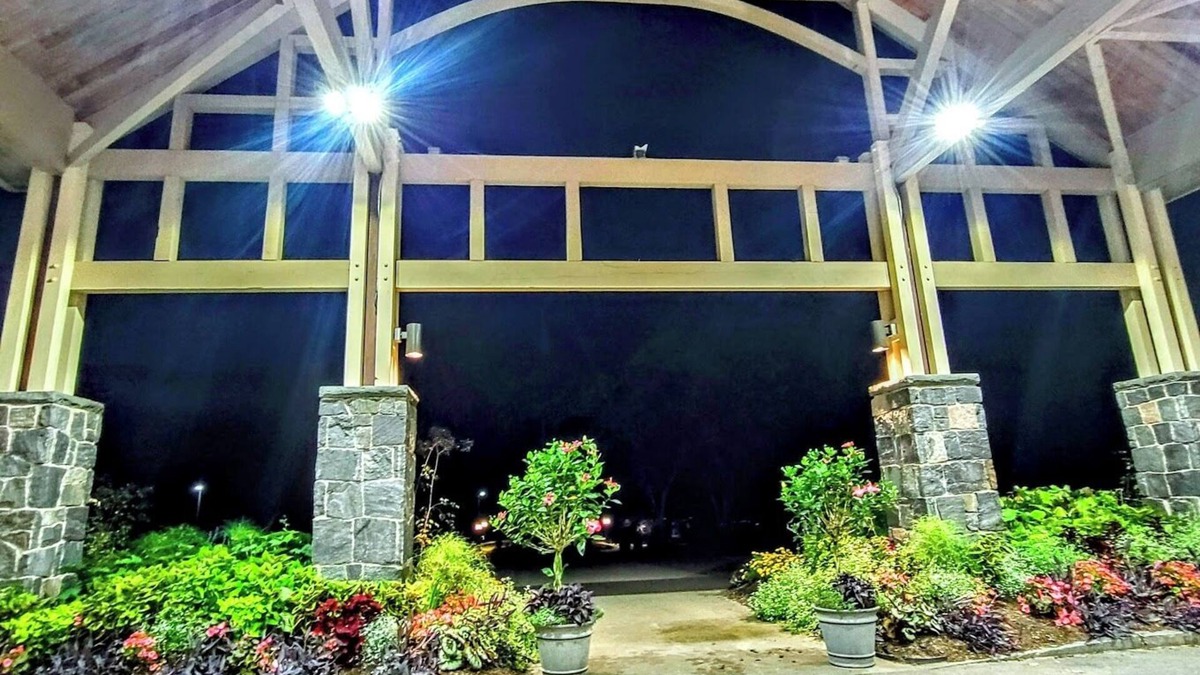 Bartlett Apartment | Charming 2 bed Condo at Attitash Grand Summit Hotel sleeps 6. Ski-in/Ski-out.