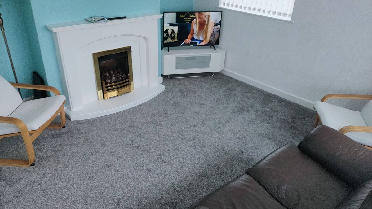 Fleetwood House | Charming 2-Bed House in Fleetwood, England