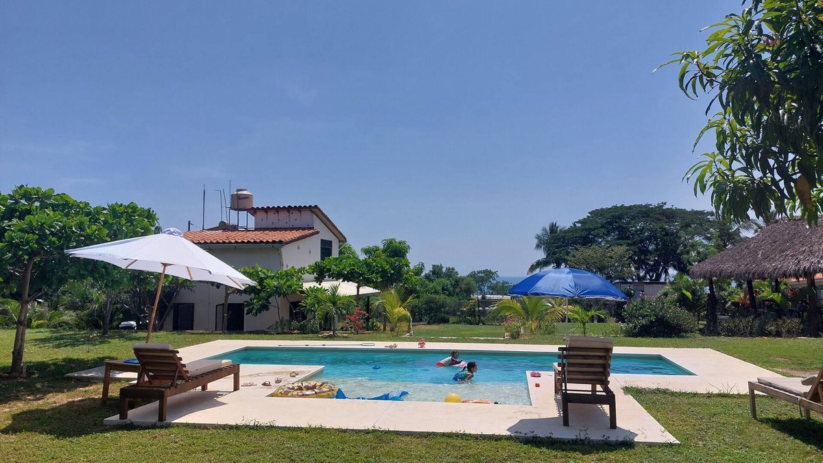 Emiliano Zapata Cottage | Charming 2-bedroom cottage with WiFi, AC in awesome Puerto Escondido