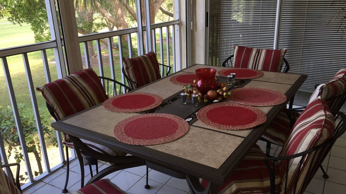 Bonita Springs Condo | Charming 2 Bed plus den/2 Bath condo. Spanish Wells golf course view