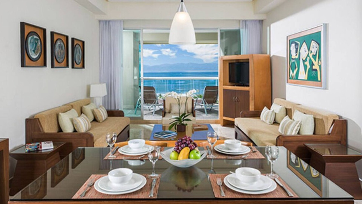 Las Jarretaderas Resort | Charming 2-bedroom Suite with fitness room and AC in beautiful Nuevo Vallarta