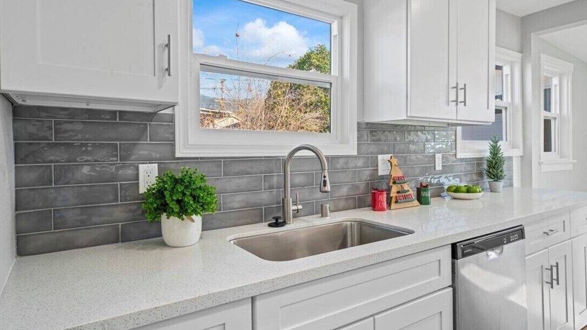 San Bernardino House | Charming 2-bedroom house in peaceful San Bernardino with AC