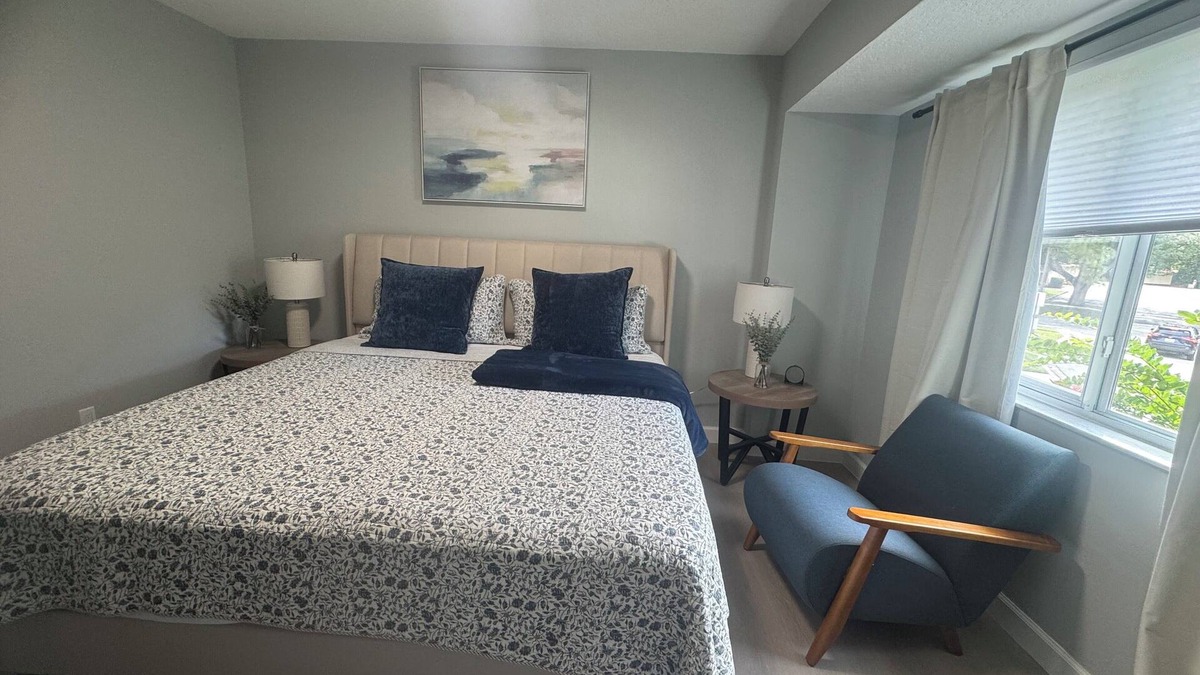 Winter Springs House | Charming 2-bedroom townhome in Winter Springs.