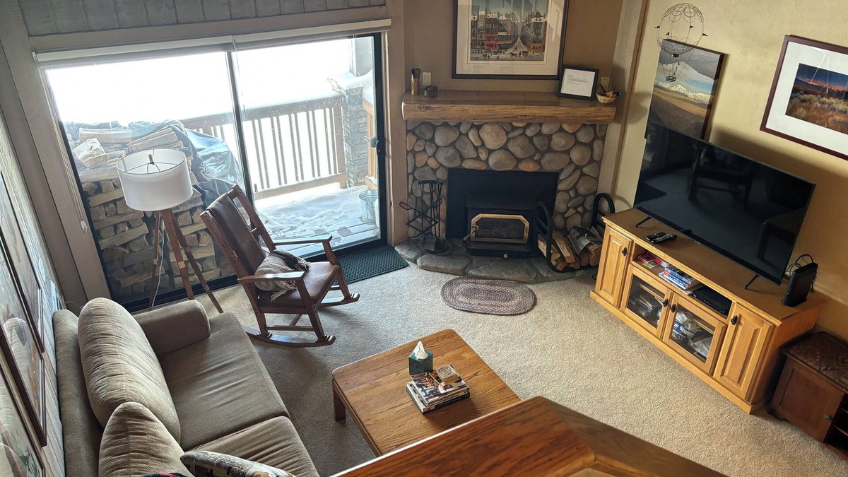 Mammoth Lakes Condo | Charming 2-bedroom condo in delightful Mammoth Lakes with fitness room, WiFi