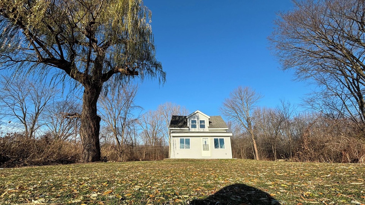 Anchor Bay Harbor House | Charming 2-bedroom house with WiFi, AC in quaint Chesterfield Twp
