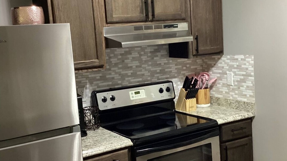 Warner Robins Condo | Charming 2-bedroom condo with a garage attached located in Warner Robins.