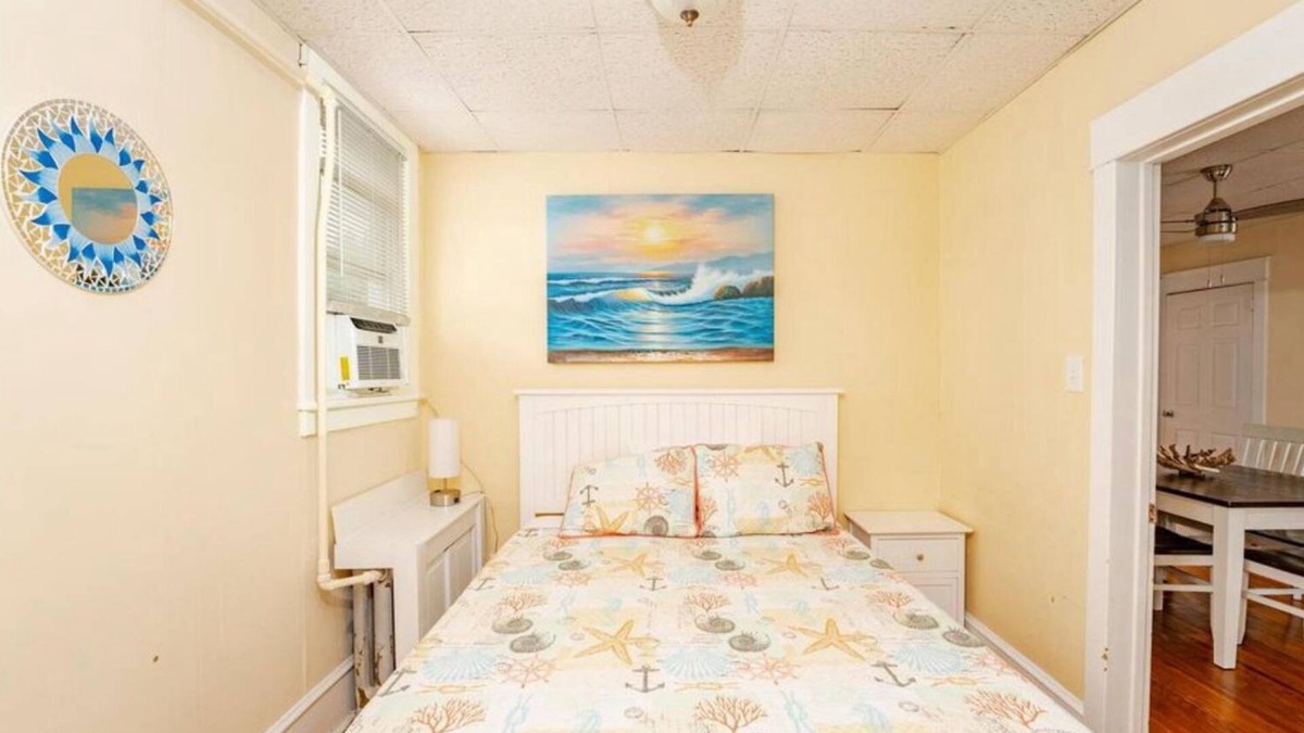 North End Apartment | Charming 2-bedroom 2 bath apartment in Amazing location in Ocean City