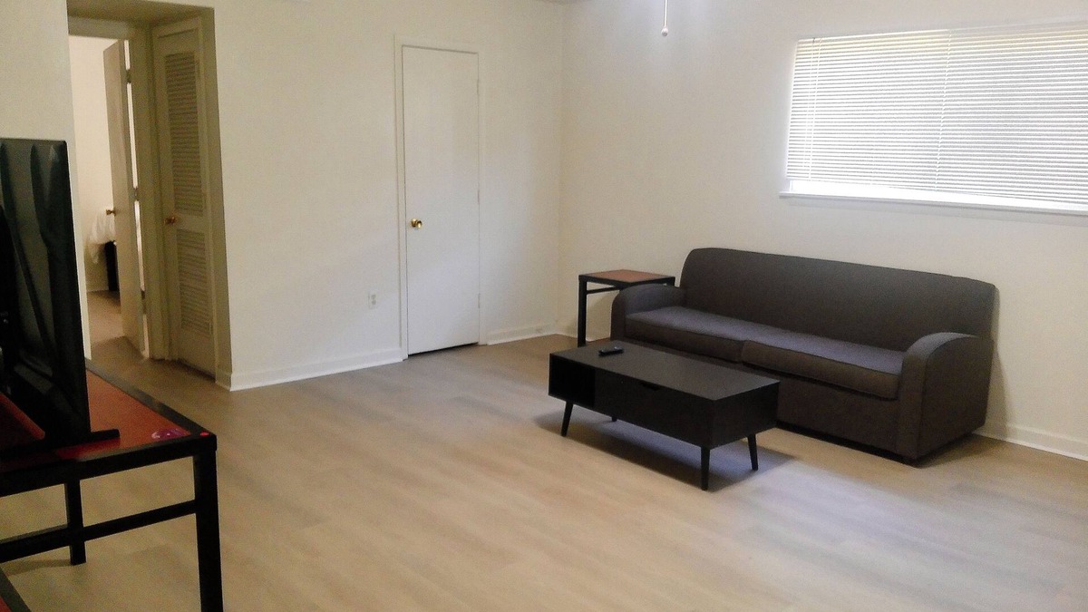 Kabrich Crescent Apartment | Charming 2-bedroom Apartment in Blacksburg