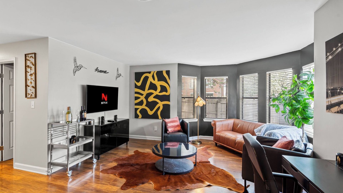 Fourth Ward Apartment | Charming 2-bedroom apartment with free parking & patio In uptown Charlotte