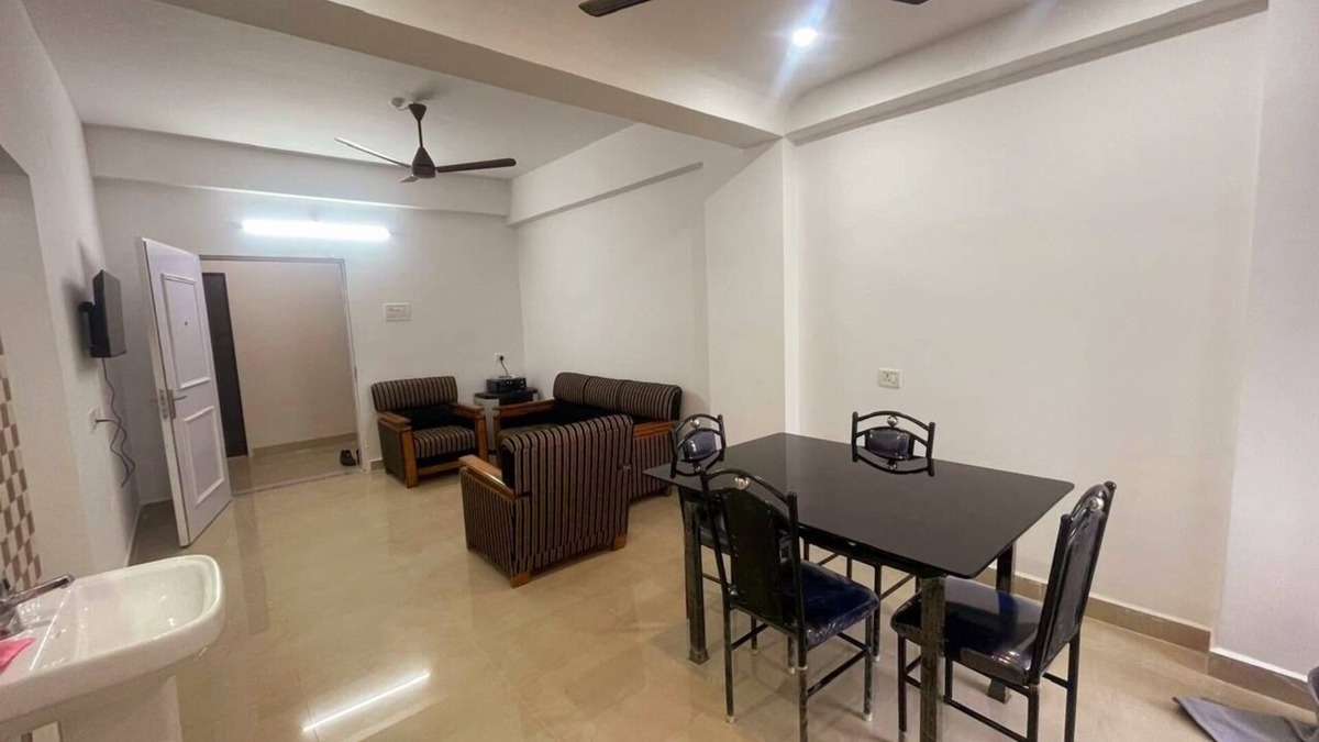 Sualkuchi Apartment | Charming 2-bedroom apartment with AC, WiFi, 2mins from Guwahati Airport