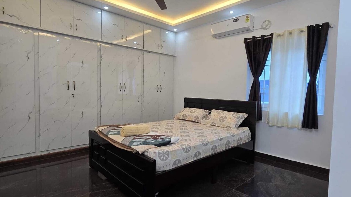 Tirupati Apartment | Charming 2-bedroom apartment with WiFi, AC in marvelous Tirupati DEVIKRUPA HOME