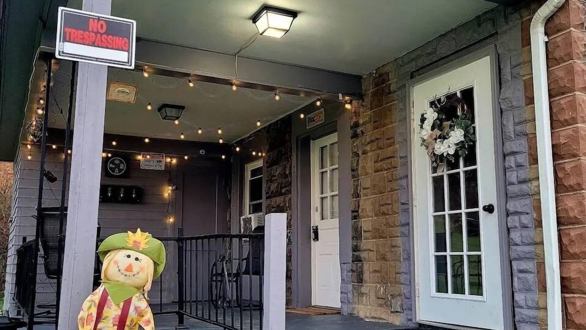 Emporium Apartment | Charming 2 bedroom apartment in the town of Emporium, PA.