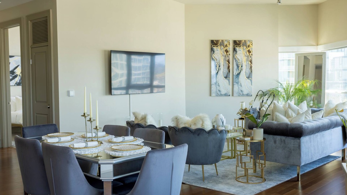 East Village Apartment | Charming 2-bedroom apartment with fitness room and Pool in downtown San Diego