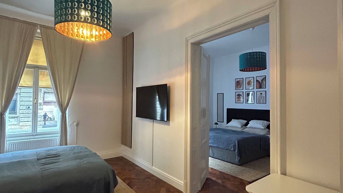 Zagreb Apartment | Charming 2-bedroom apartment with WiFi, AC in Zagreb Strict Center.