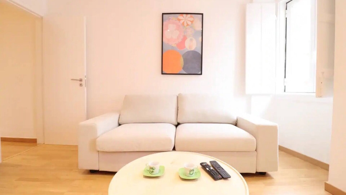 Santa Isabel Apartment | Charming 2-bedroom apartment with AC, WiFi in marvelous Lisboa