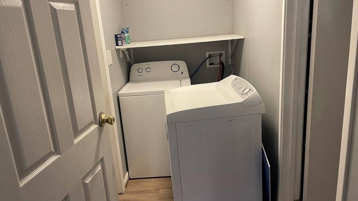 Washington Virginia Vale Apartment | Charming 2-bedroom apartment with WiFi, AC in terrific Denver 80224