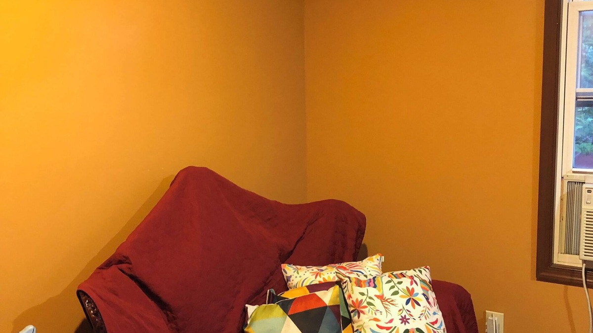 Queens Apartment | Charming 2-bedroom apartment with AC, WiFi in Queens - rooms to rent