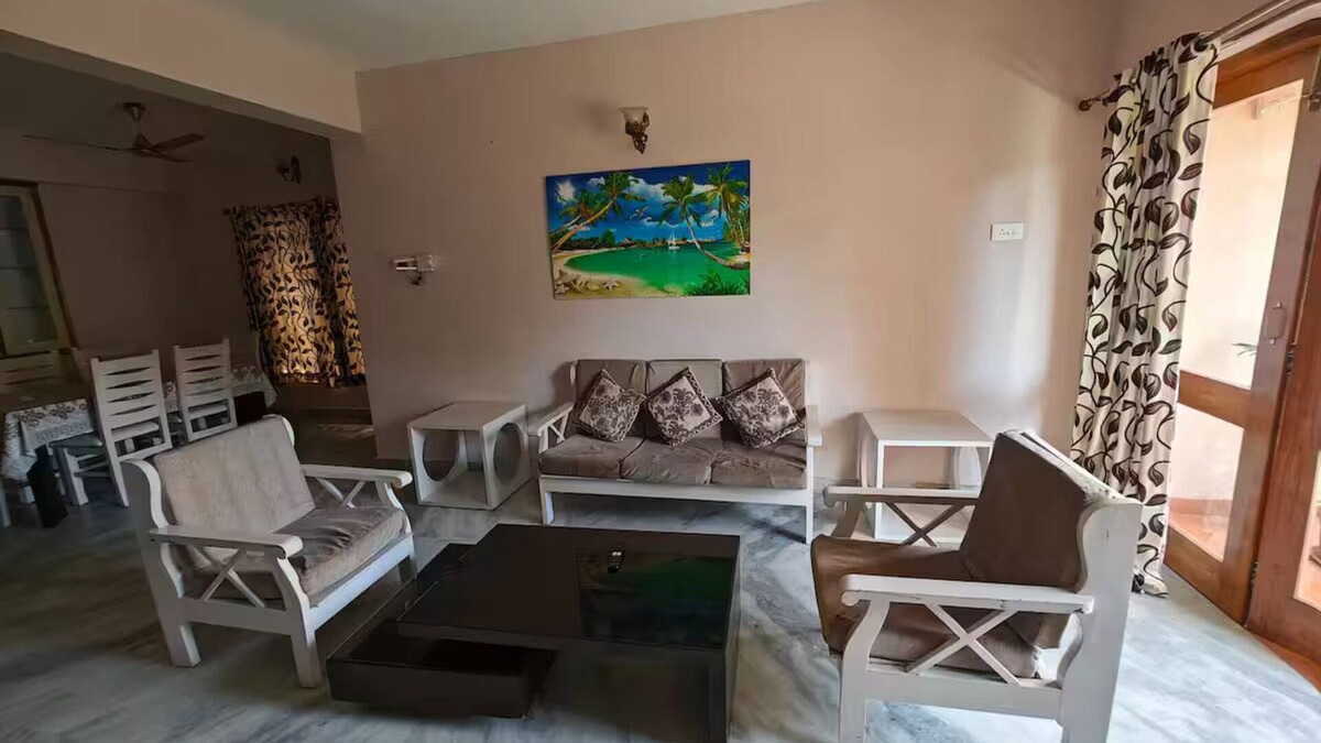 Varca Apartment | Charming 2-bedroom apartment 5 mins from Beach with WiFi, AC in wonderful Varca