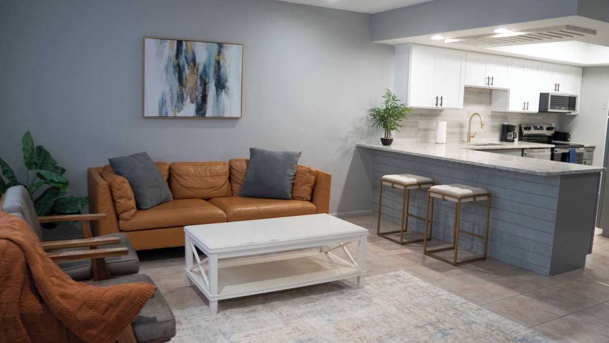San Carlos Park House | Charming 2-bedroom bungalow minutes to RSW, FGCU and Miramar Outlets