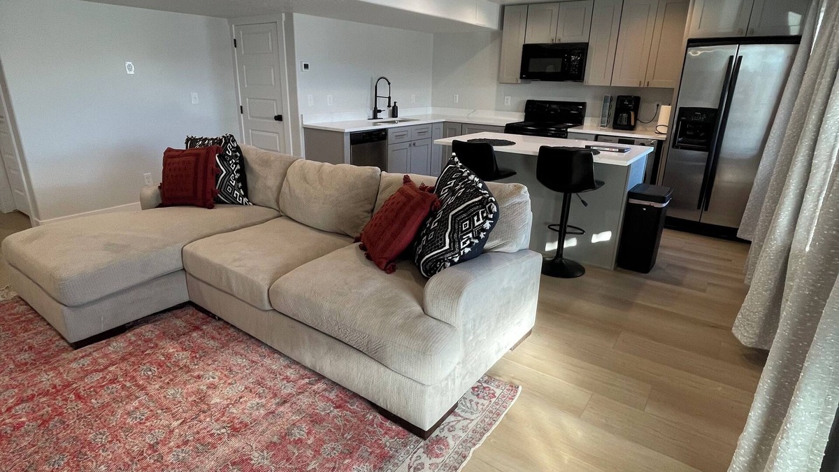 Saratoga Springs Apartment | Charming 2-bedroom basement apartment with AC, WiFi in awesome Saratoga Springs