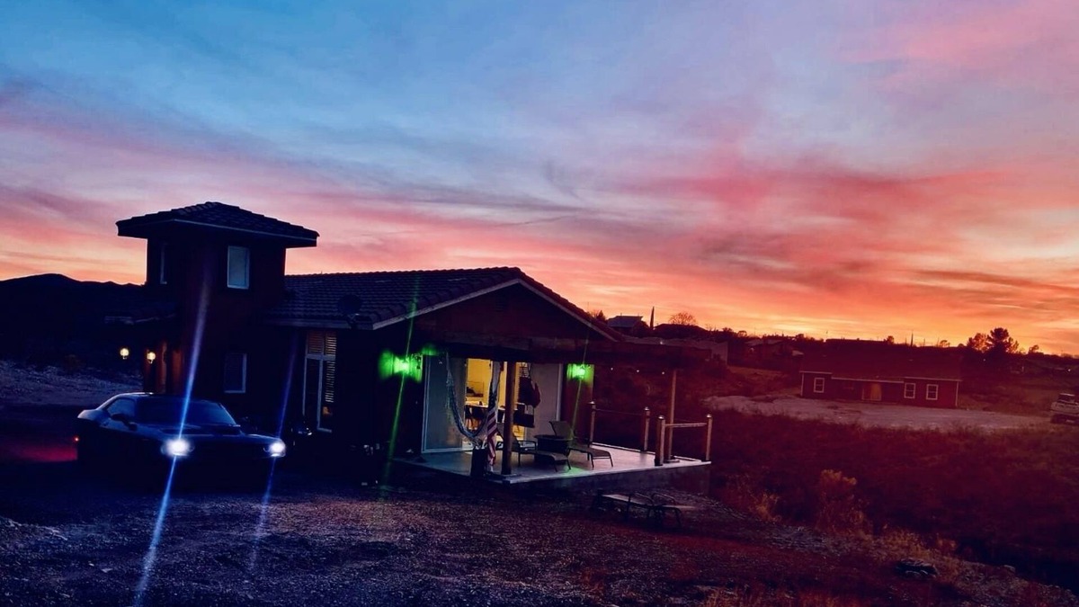 Tombstone House | Charming 2-bedroom bungalow with WiFi and AC in fabulous Tombstone