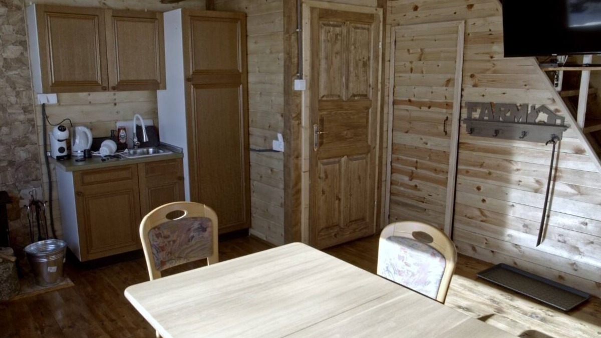 Zabljak House | Charming 2-bedroom bungalow in lovely Žabljak with WiFi