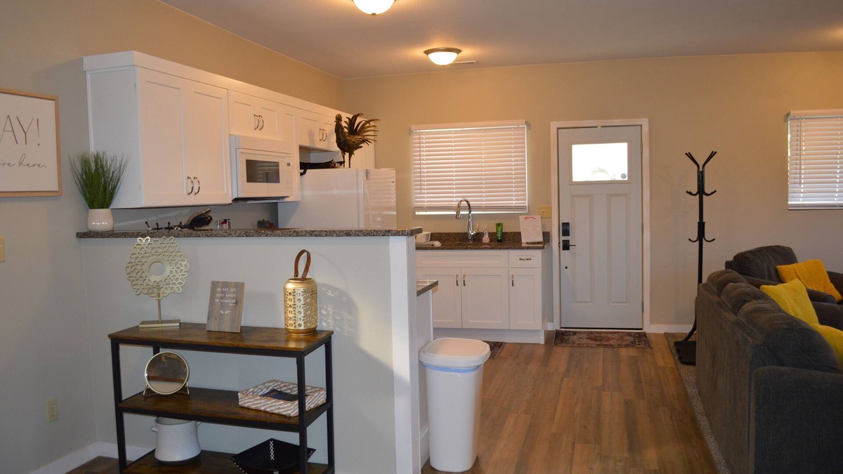 Sedalia House | Charming 2-bedroom bungalow in tranquil Sedalia with WiFi lots of upgrades!