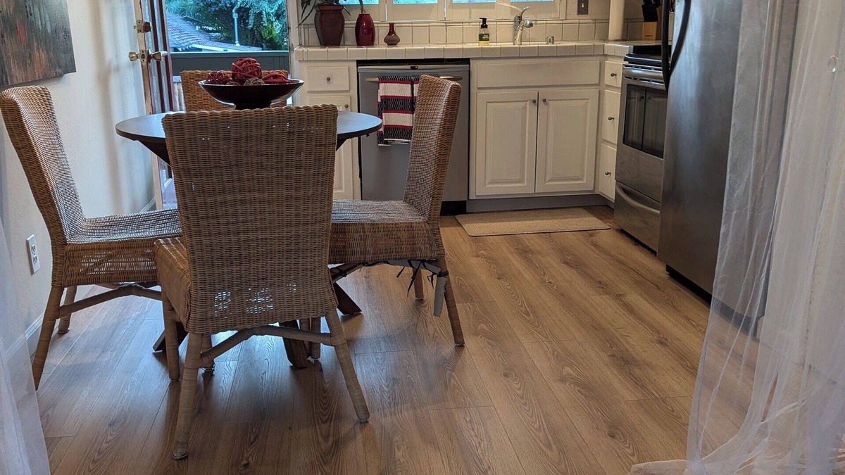 Healdsburg Condo | Charming 2-bedroom condo in enchanting Healdsburg with WiFi, AC