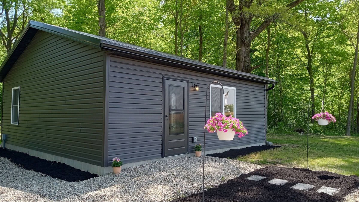 Lewisburg Cabin | Charming 2-bedroom cabin in Lewisburg with privacy, WiFi, AC