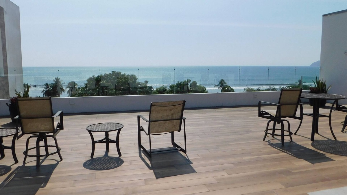 Jaco Condo | Charming 2-bedroom condo with WiFi and AC in Jaco, sleeps six, next door to pool