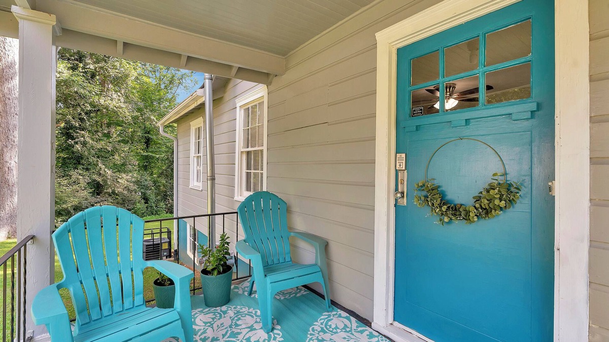 Church Street Cottage | Charming 2-bedroom cottage with WiFi, AC in enjoyable Atlanta