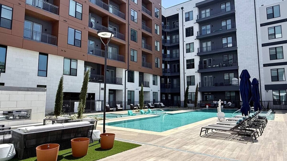North Burnet Apartment | Charming 2-bedroom Cozy apartment with fitness room and AC in wonderful Austin