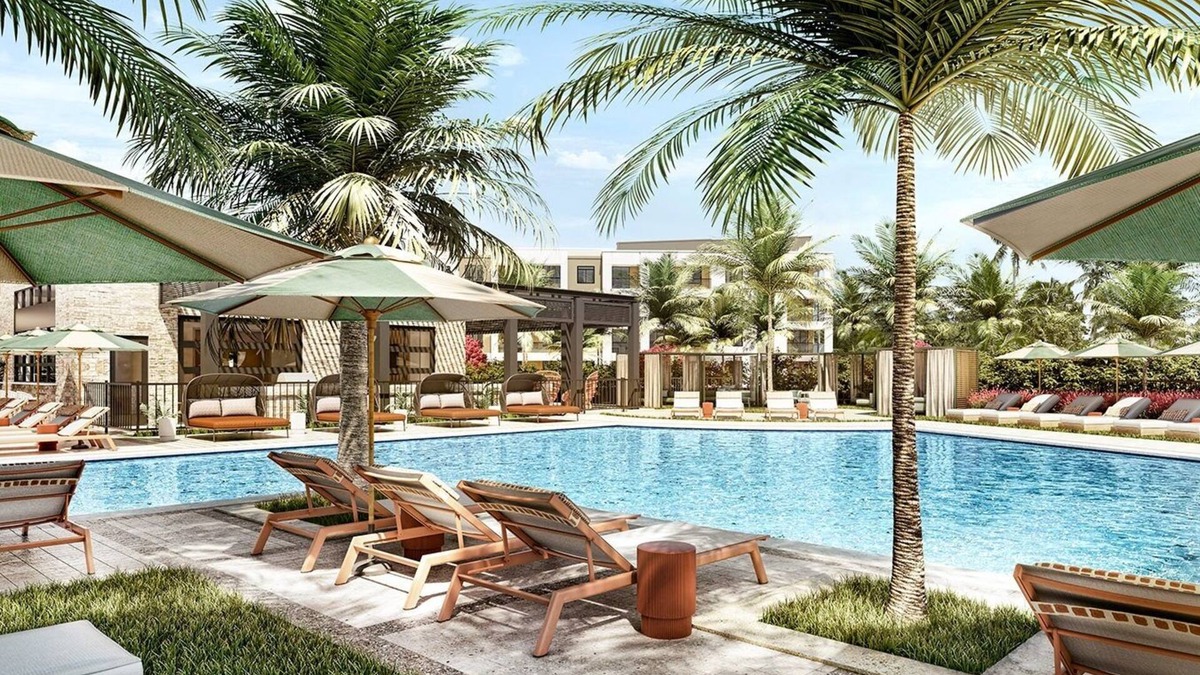 Loughman Apartment | Charming 2-bedroom family oasis near Disney with W/D, WiFi, Pool and more!