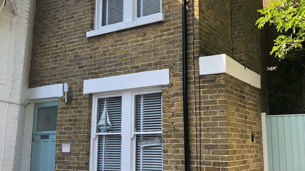 Broadstairs Cottage | Charming 2 bedroom old fisherman’s cottage 5 minutes walk from the beach
