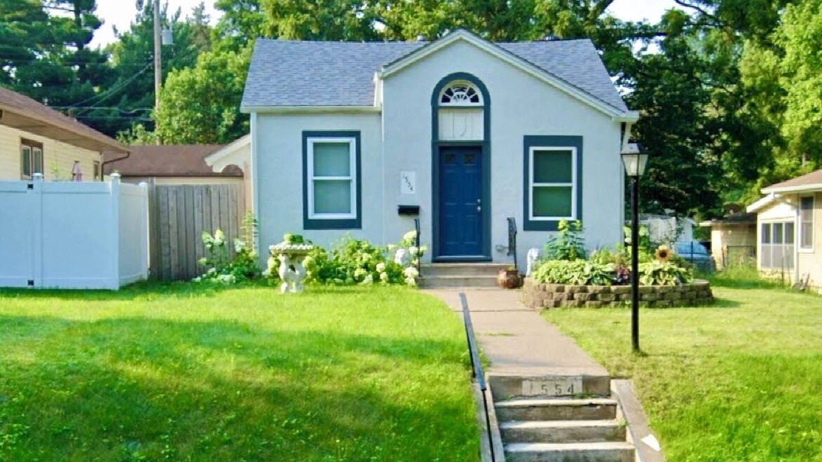St. Paul House | Charming 2-bedroom house in Saint Paul with AC
