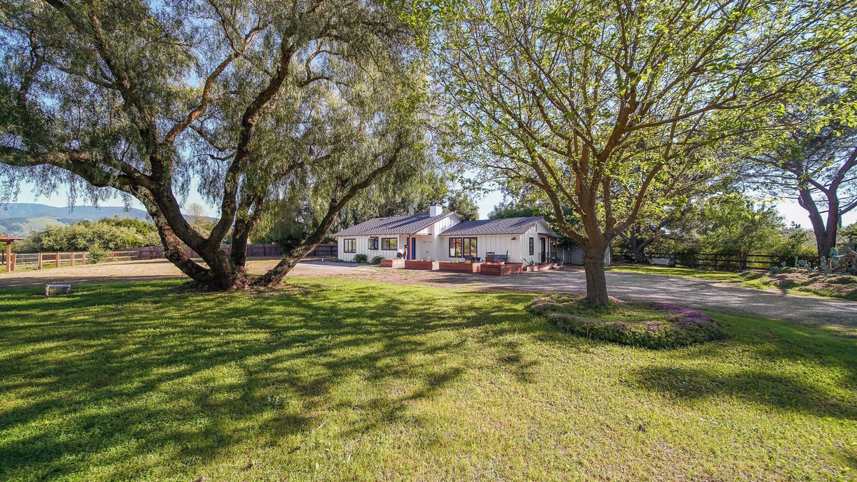 Santa Ynez House | Charming 2-bedroom house with WiFi and AC in serene Santa Ynez
