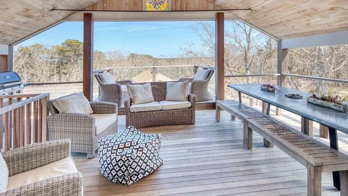 Edgartown House | Charming 2-bedroom house on Chappy with pool, Tennis, pickleball, WiFi and AC