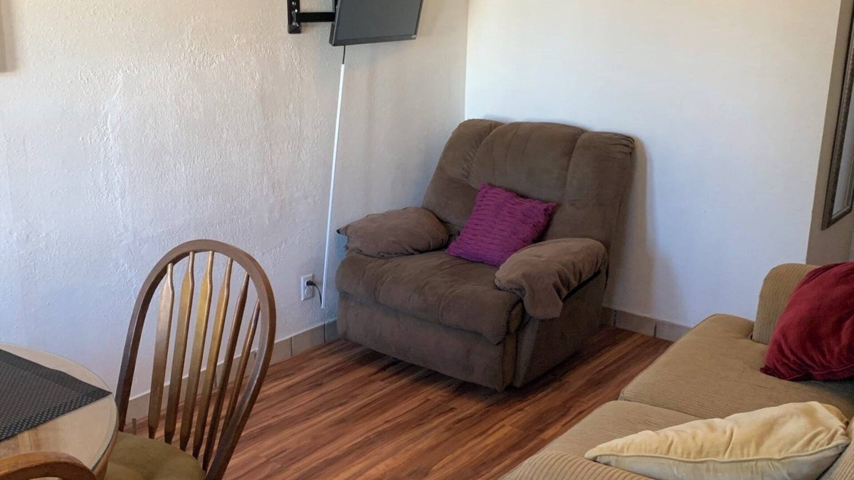 El Centro House | Charming 2-bedroom house with WiFi, AC in adorable El Centro.